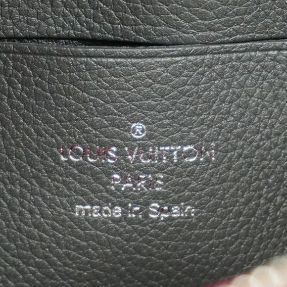 Louis Vuitton Pochette Lock Me Turn Lock Chain Shoulder Bag - Picture 5 of 8